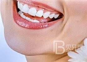 牙齒不整齊應(yīng)該如何矯正？