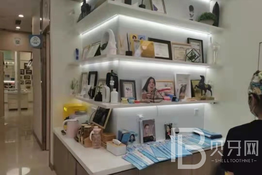 技術(shù)好手法輕還很耐心人又溫柔，護(hù)士團(tuán)隊也很專業(yè) nices