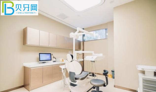 北京德賢口腔收費(fèi)貴嗎