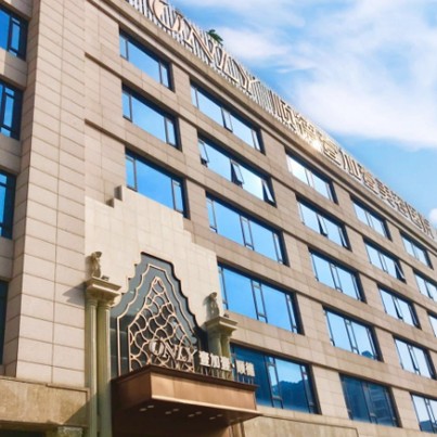 佛山牙齒種植多少錢(qián)一顆！佛山壹加壹口腔(順德店)種牙價(jià)格表送上，德國(guó)普魯士Prussian：6474元起/顆！