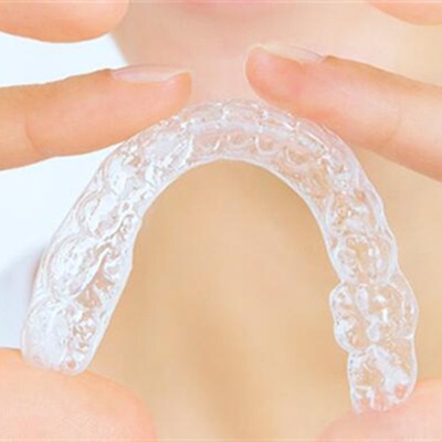 杭州一顆種植牙齒多少錢！杭州永吉口腔種植牙新價(jià)格已確定，國(guó)產(chǎn)拜阿蒙種植牙：2617元起/顆！