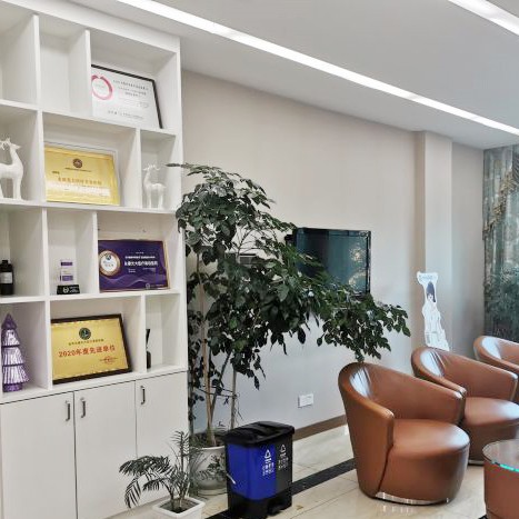 金華種植一顆假牙多少錢！金華永康光大醫(yī)療美容醫(yī)院(口腔科)種植牙價(jià)目表已更新，德國(guó)費(fèi)亞丹種植體：7093元起/顆！