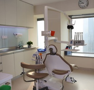 金華種植一顆牙得多少錢！東陽朱有松口腔種植牙價(jià)目表已更新，韓國登特斯種植牙：4056元起/顆！